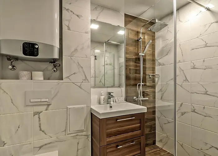 прекрасен деси 3 в нова сграда ヴァルナ