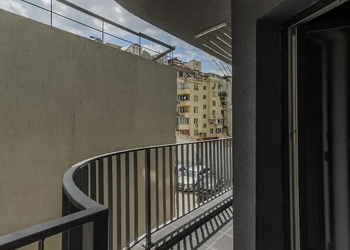 アパート прекрасен деси 3 в нова сграда *